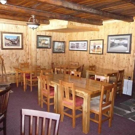 The Twin Lakes Inn Bagian luar foto