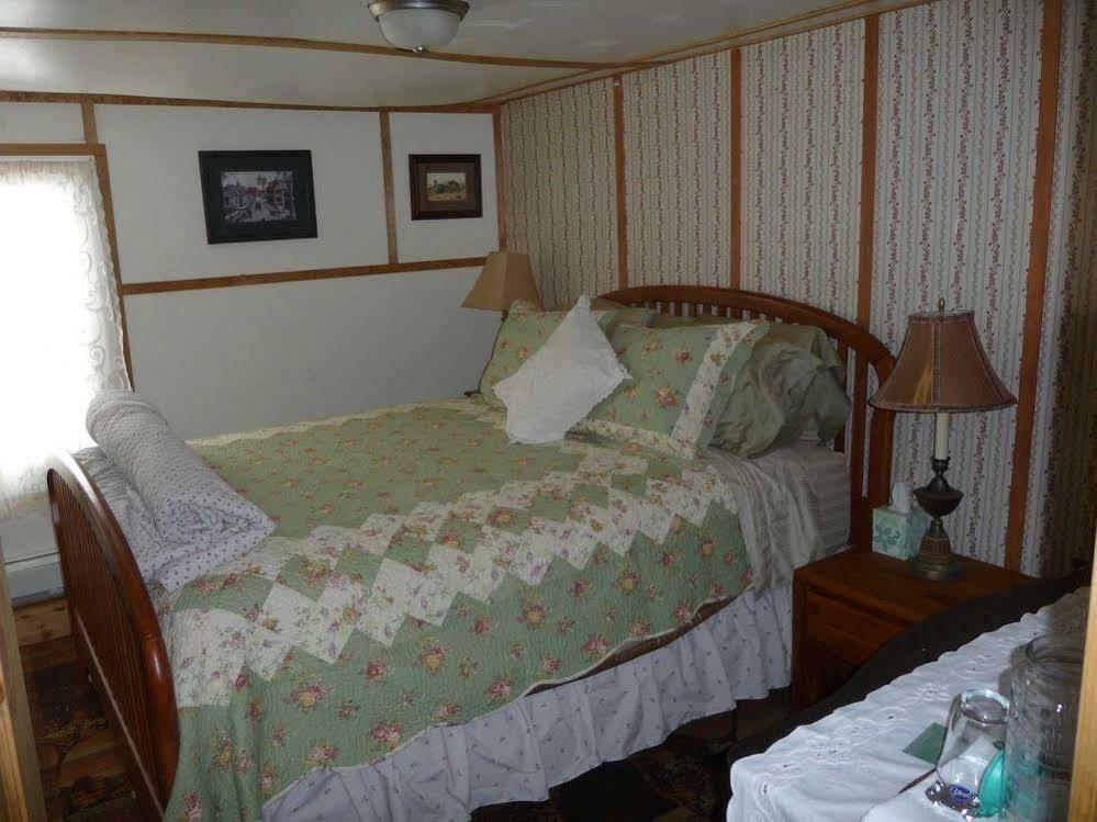 The Twin Lakes Inn Bagian luar foto