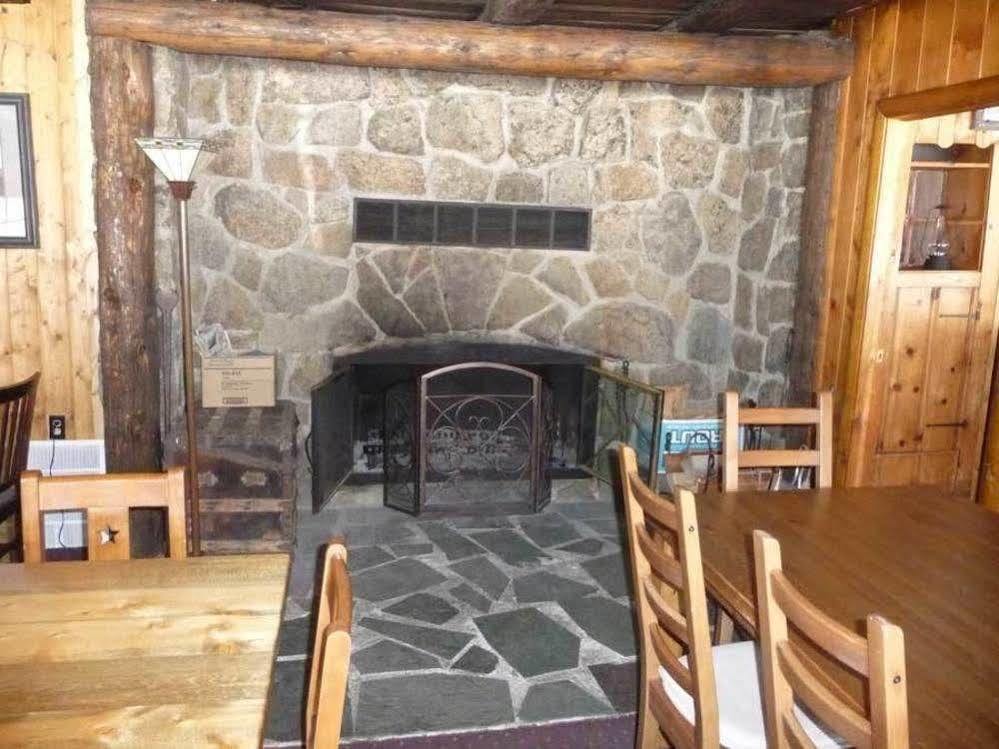 The Twin Lakes Inn Bagian luar foto